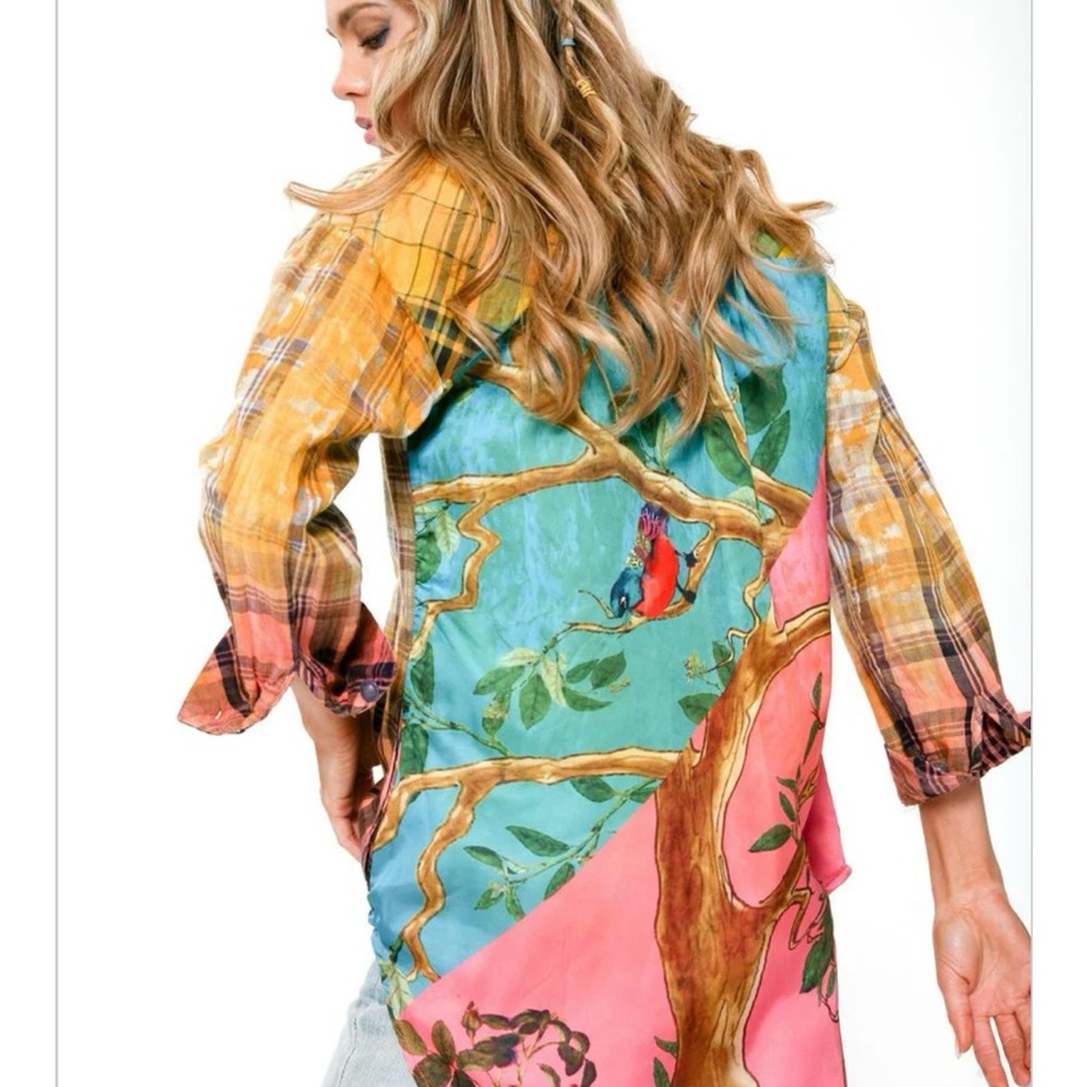 ARATTA HIBISCUS WASHED PLAID shirt with colorful bird-themed botanical print XS